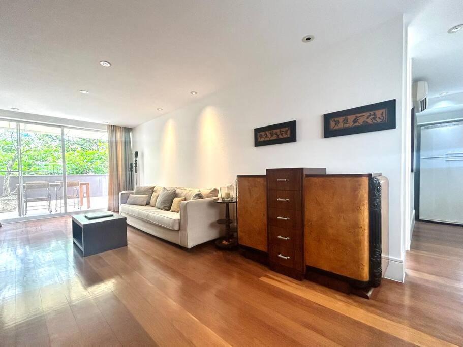 Apartamento Charmosa Cobertura No Leblon *